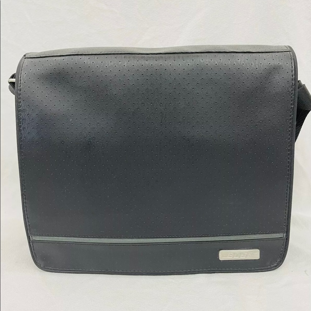 BOSE Sound Dock Travel shoulder Bag.